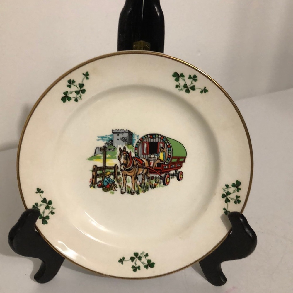Carrigaline Pottery plate (wagon)